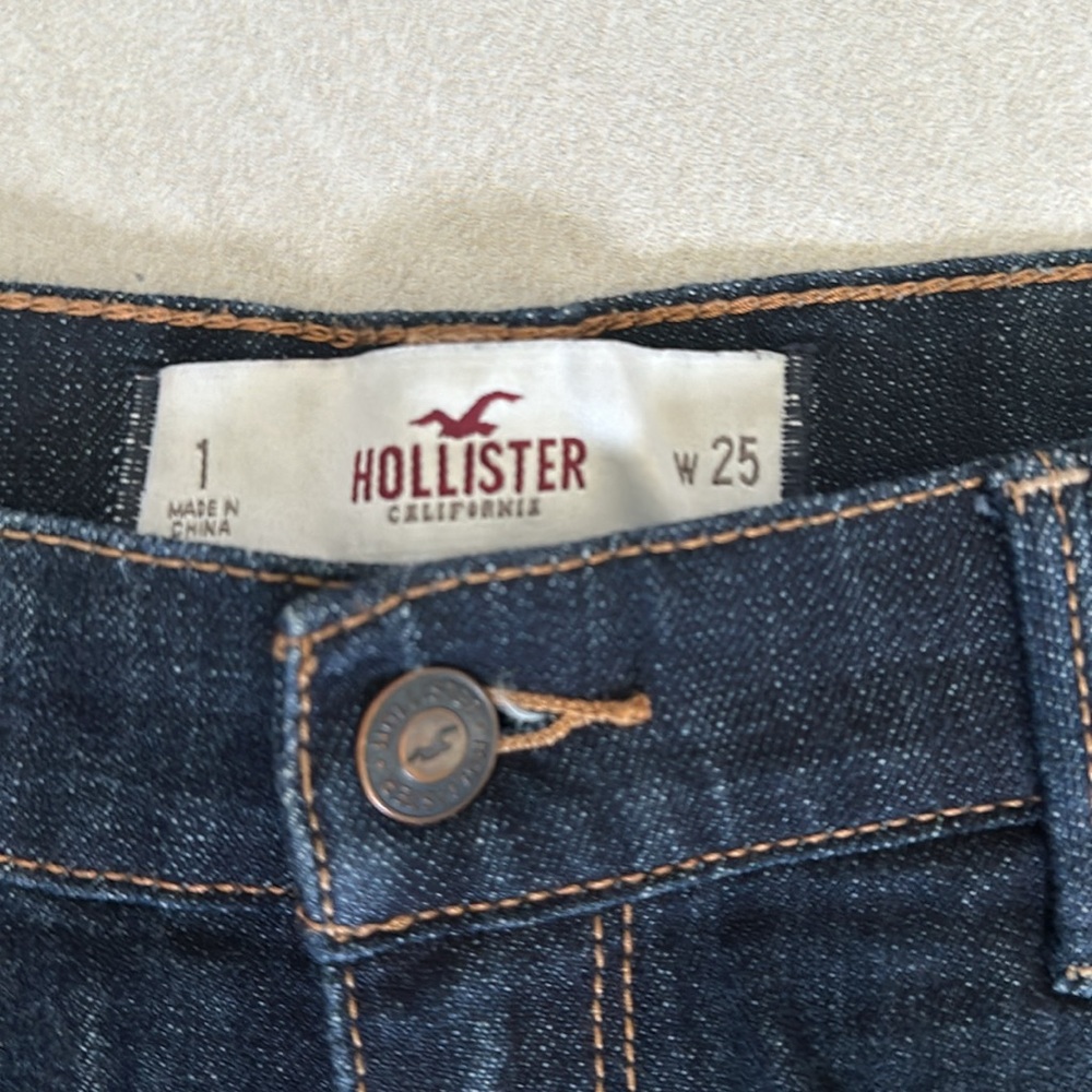 Hollister shorts - Picture 2 of 3